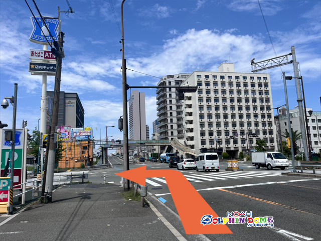 和歌山方面から大浜北町交差点左折すぐ